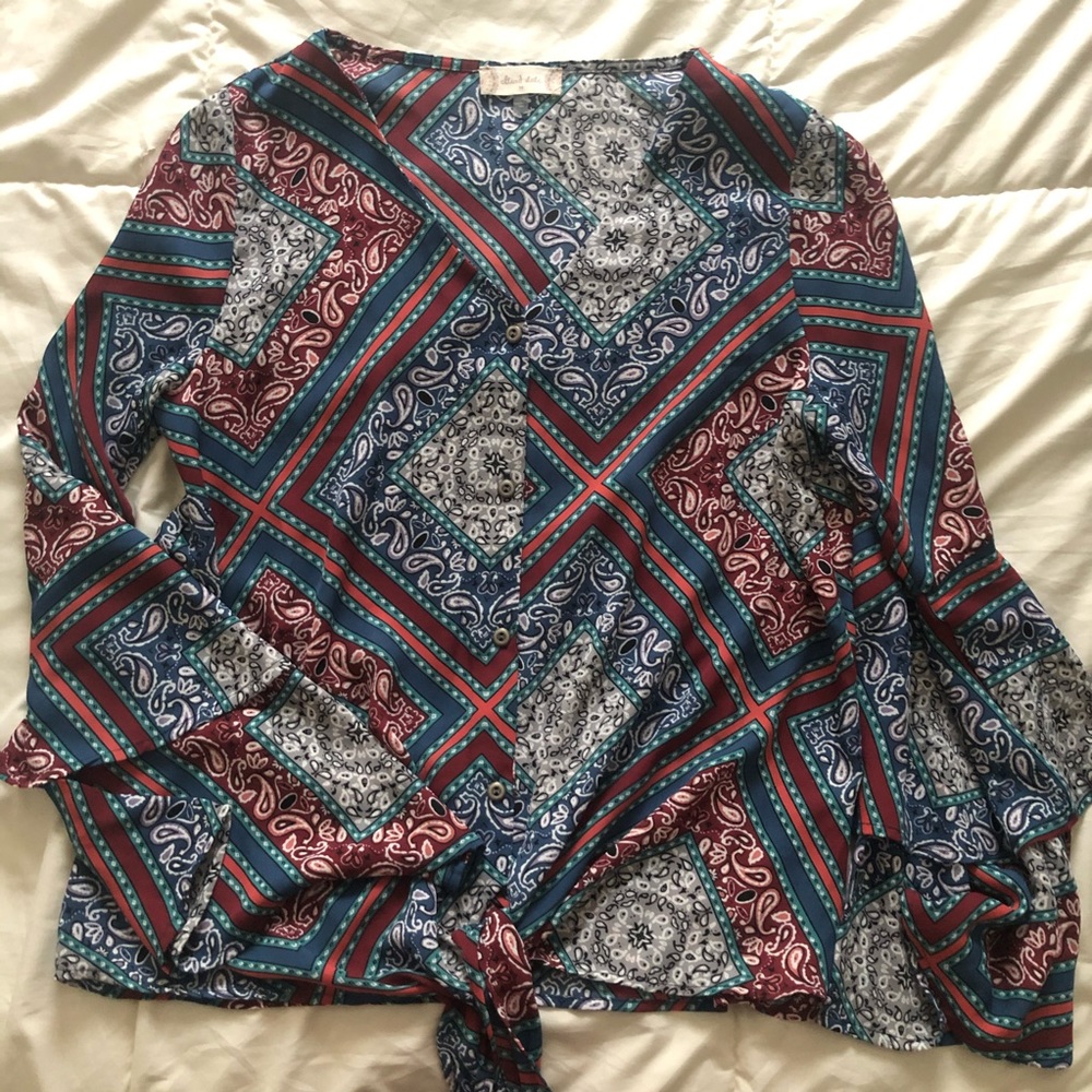 ⭐️2/$10⭐️ Altar’d State Paisley Bell Sleeve Button Down Top